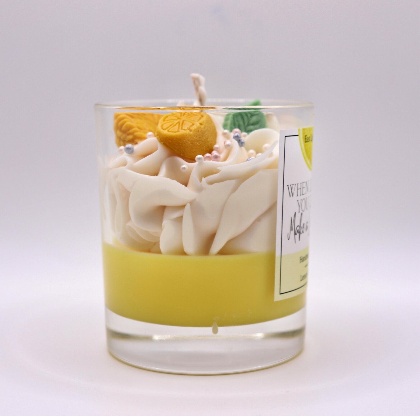 Lemon Cake Kerze | Handgemachte Duftkerze | Sojawachs Kerze | Geschenkidee für Kerzenliebhaber