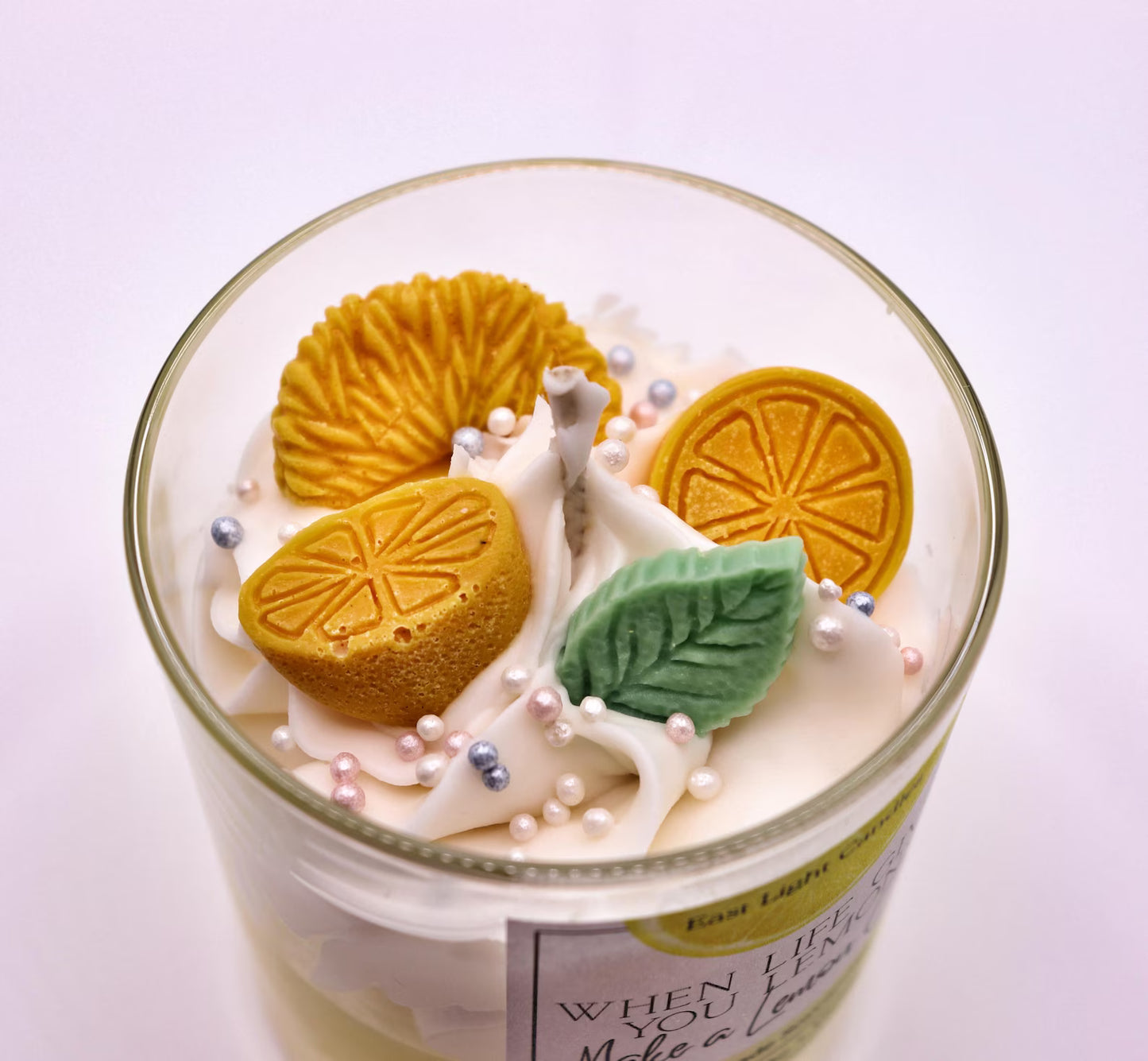 Lemon Cake Kerze | Handgemachte Duftkerze | Sojawachs Kerze | Geschenkidee für Kerzenliebhaber